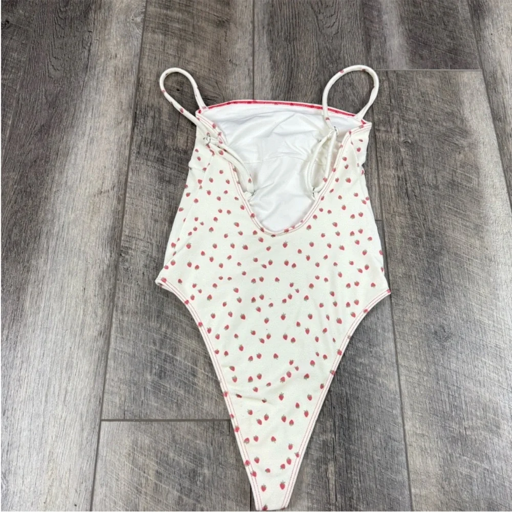 Gigi hadid Frankie’s bikini Strawberry terry one piece swimsuit